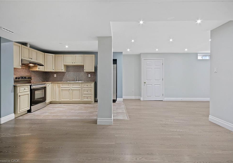 16-sergio-marchi-street-north-york-ontario-40850724