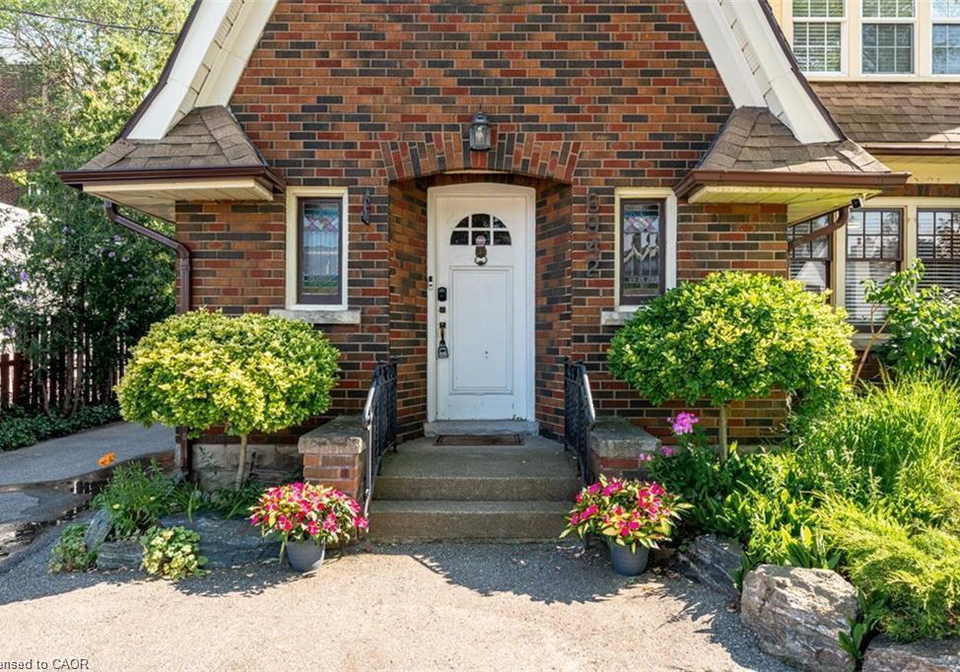 6942-lundys-lane-niagara-falls-ontario-40850760
