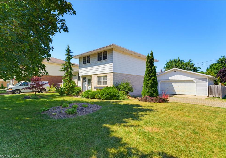94-first-street-w-elmira-ontario-40850765