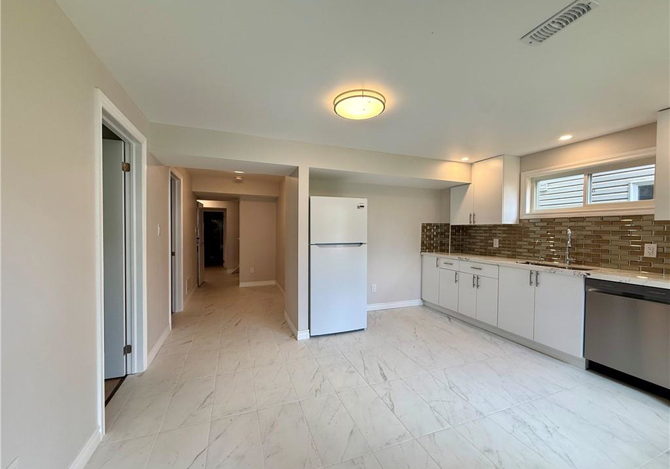 568-woolgrass-avenue-waterloo-ontario-40850771