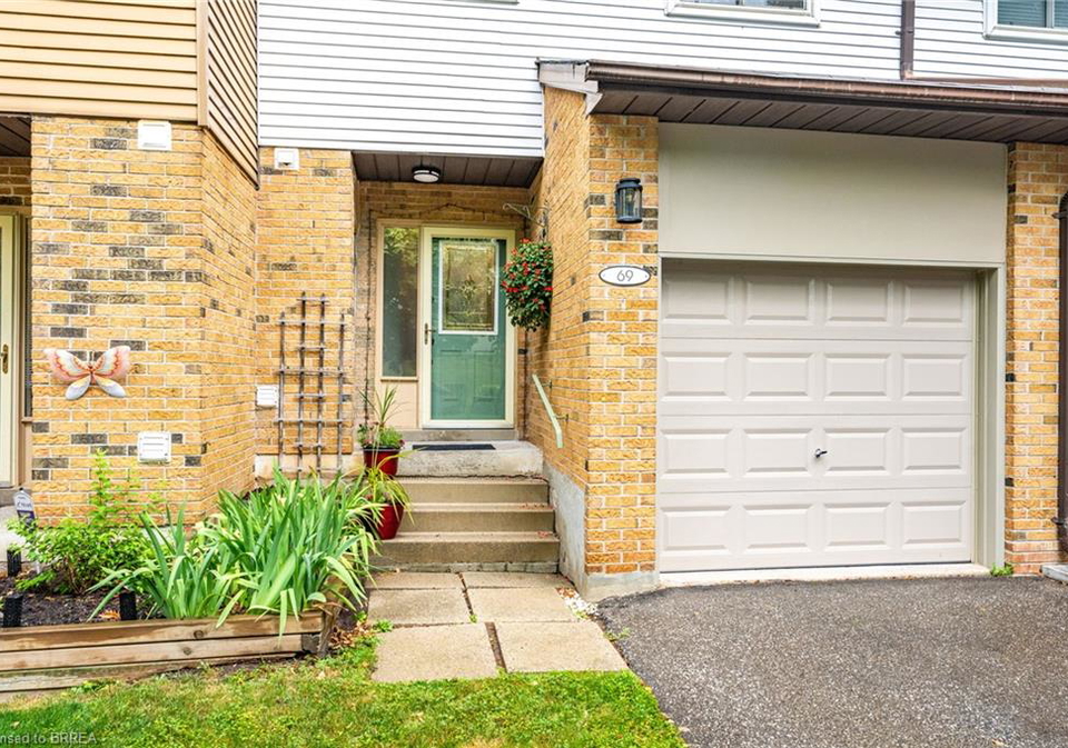 69-lynden-circle-georgetown-ontario-40850777