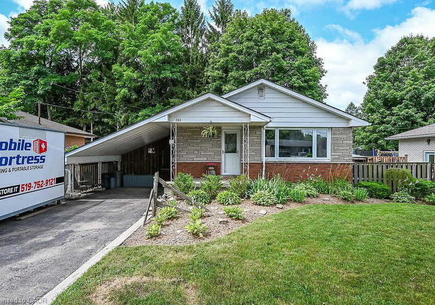 133-berwick-street-caledonia-ontario-40850783