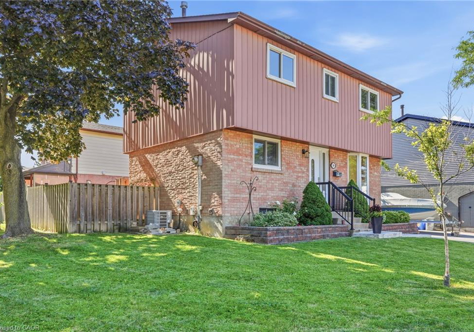 14-berrisfield-crescent-hamilton-ontario-40850796