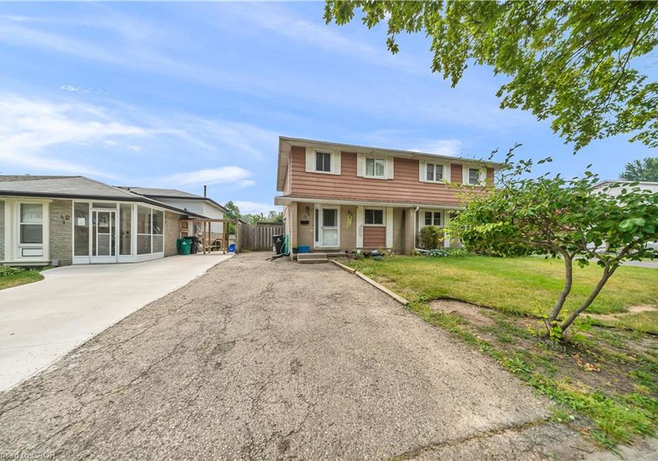 51-shadeland-crescent-kitchener-ontario-40850805