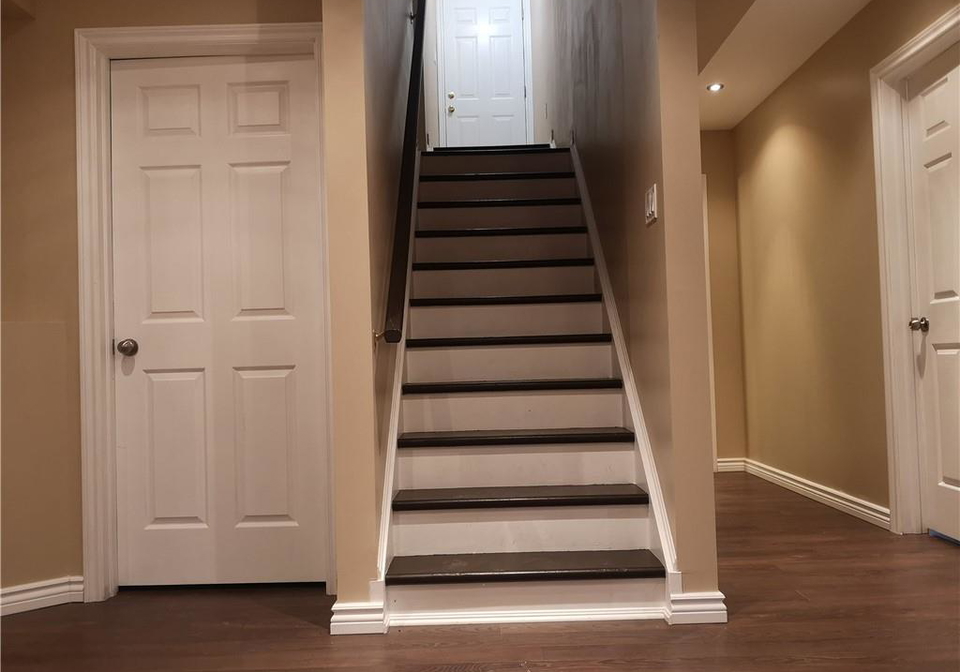88-lowinger-avenue-ancaster-ontario-40850807