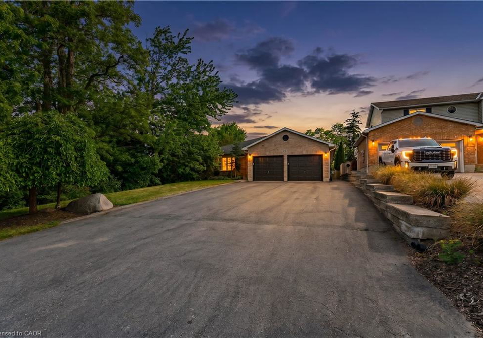 907-doon-village-road-kitchener-ontario-40850811