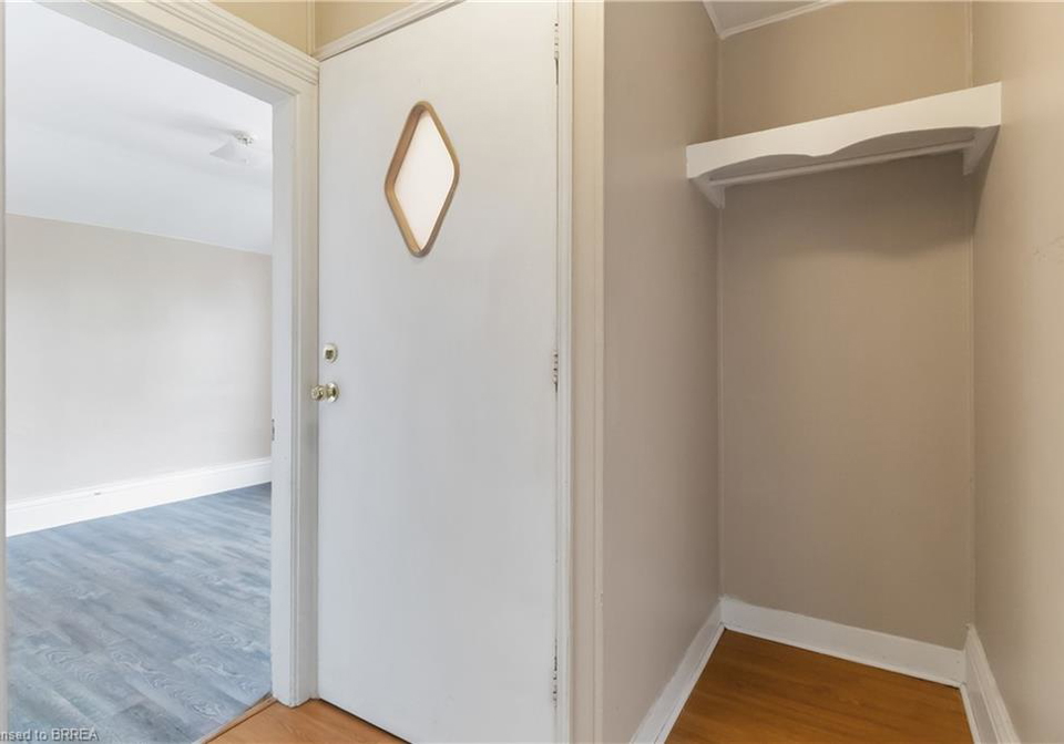 65-east-avenue-brantford-ontario-40850828