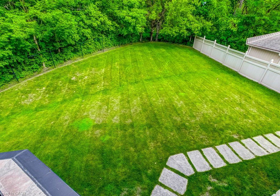 172-diiorio-circle-ancaster-ontario-40850831