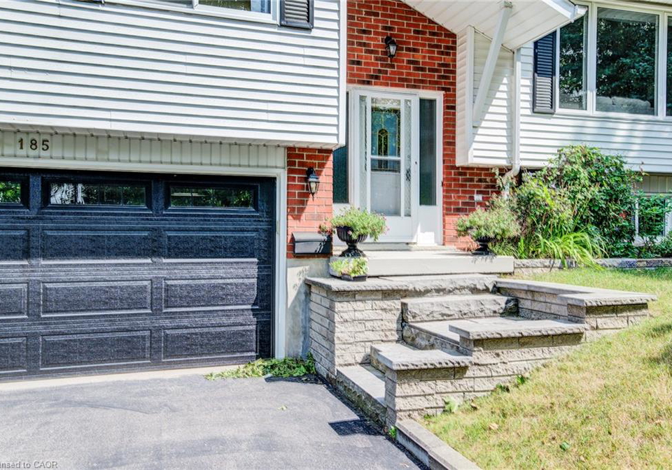 185-blackwell-drive-kitchener-ontario-40850832
