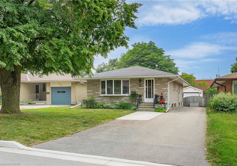 111-kimberly-crescent-kitchener-ontario-40850839
