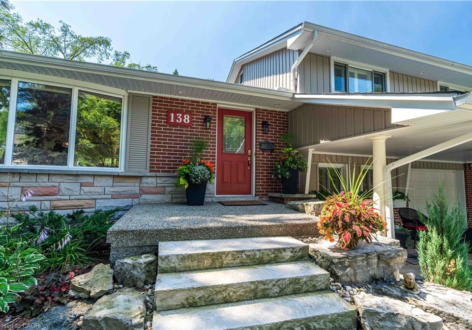 138-judith-crescent-ancaster-ontario-40850859
