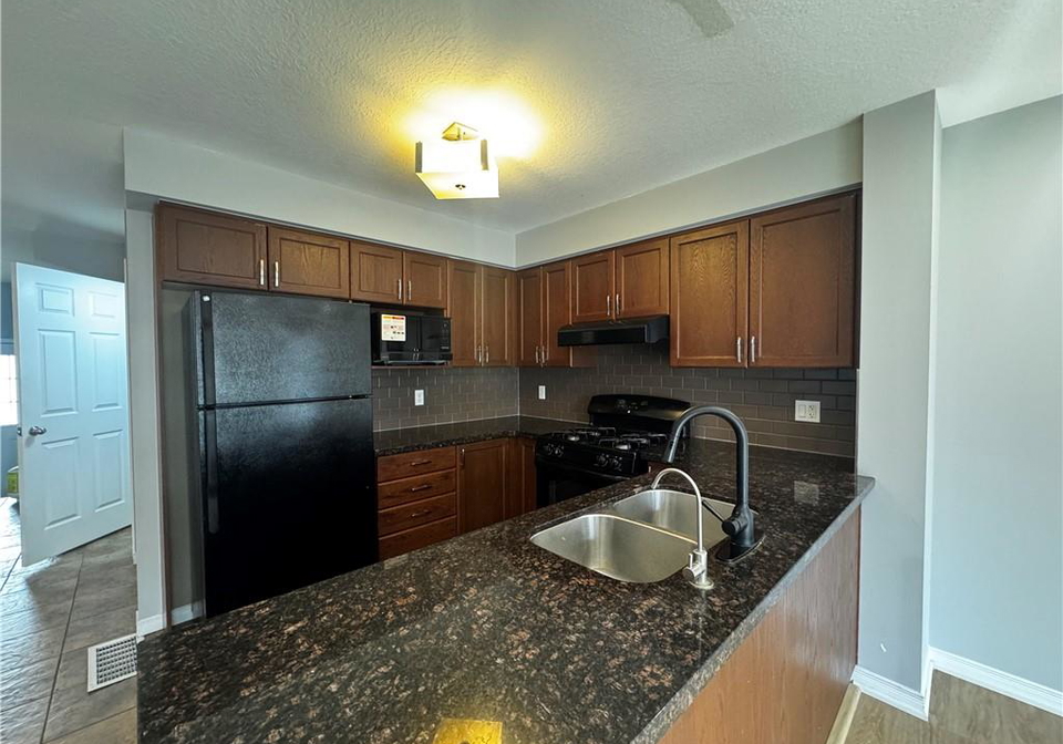 13-sorrento-street-kitchener-ontario-40850865