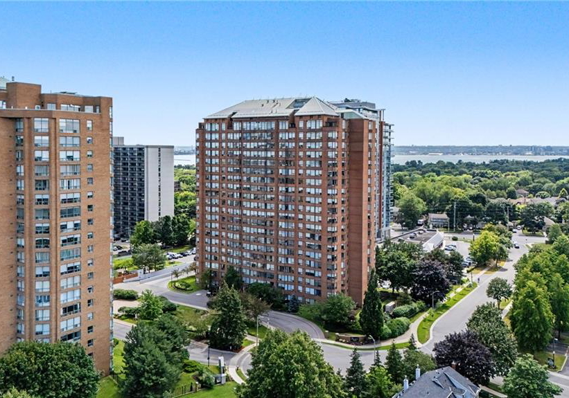 1270-maple-crossing-boulevard-burlington-ontario-40850872