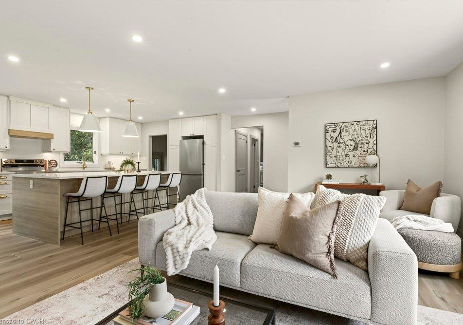 18-garden-avenue-ancaster-ontario-40850896