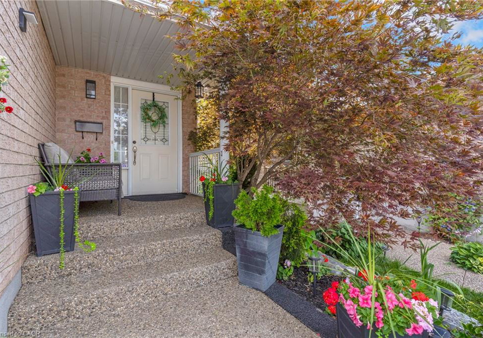 913-copper-leaf-crescent-kitchener-ontario-40850910