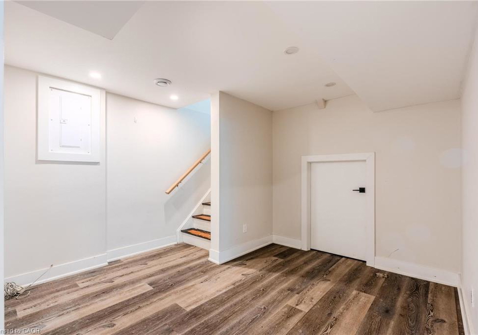 16-ronaldshay-avenue-hamilton-ontario-40850933