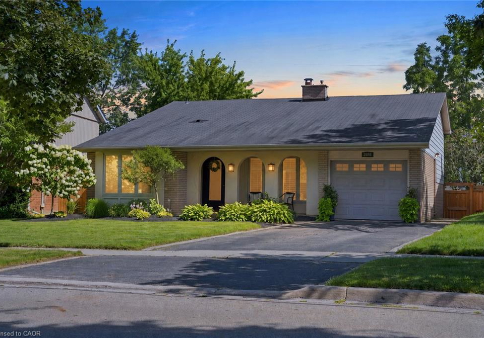 2086-cavendish-drive-burlington-ontario-40851053