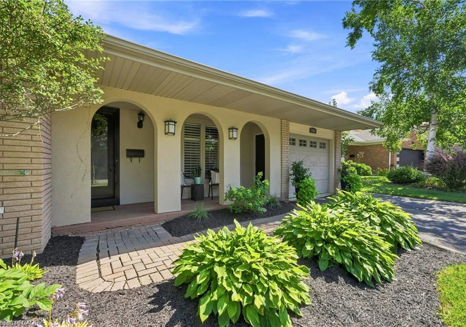 2086-cavendish-drive-burlington-ontario-40851053