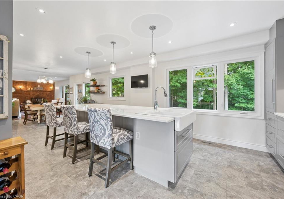 667-fern-road-waterloo-ontario-40851070