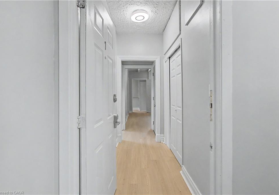 11-aikman-avenue-apt-1-hamilton-ontario-40851090