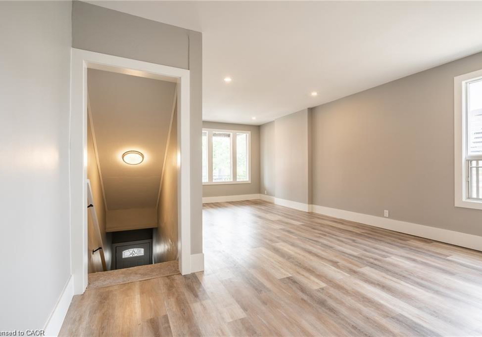 241-243-king-street-w-hamilton-ontario-40851100