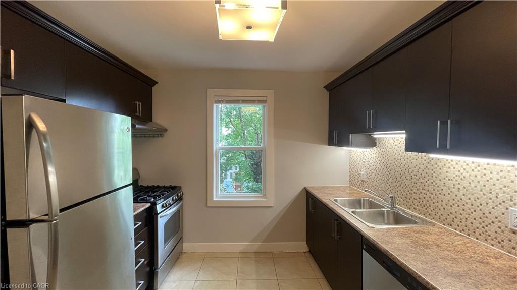 1544-king-street-e-hamilton-ontario-40851116