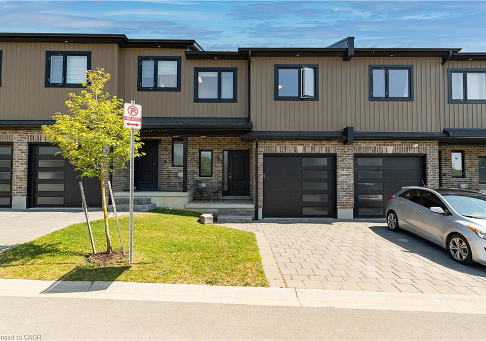 18-811-sarnia-road-london-ontario-40851117