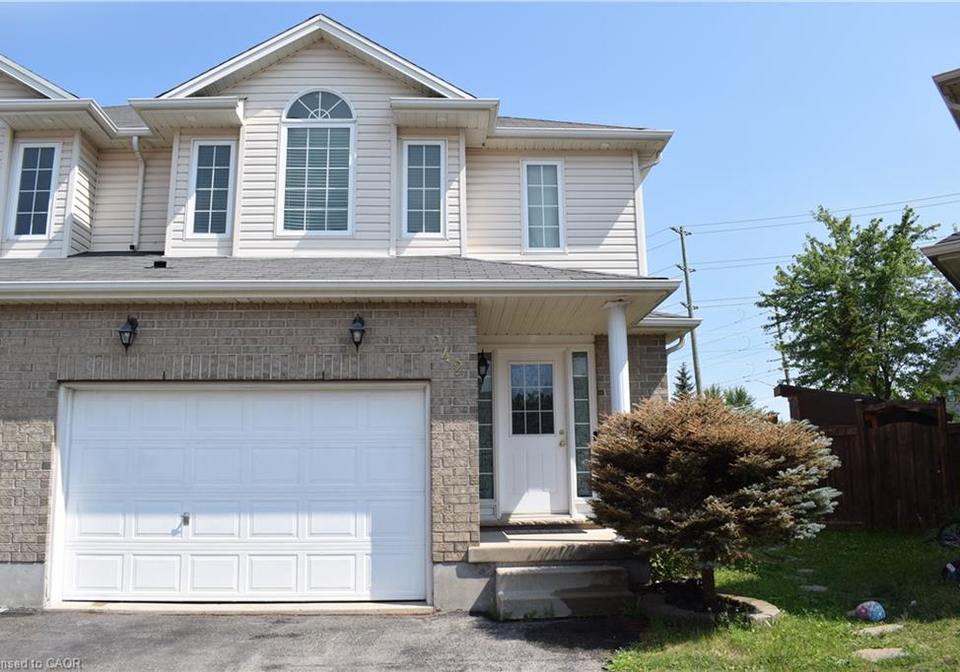 242-buttercup-court-waterloo-ontario-40851165