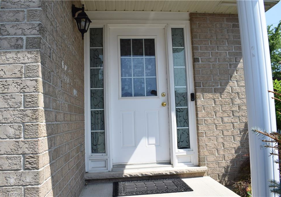 242-buttercup-court-waterloo-ontario-40851165