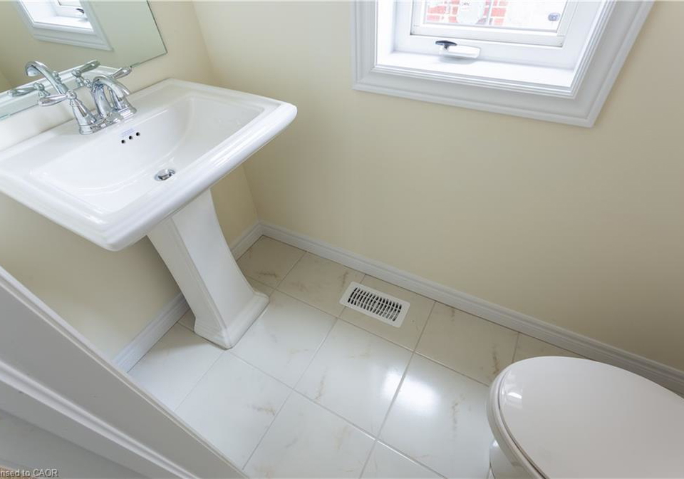 39-beasley-grove-ancaster-ontario-40851170