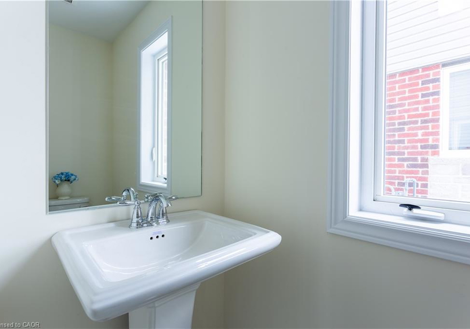 39-beasley-grove-ancaster-ontario-40851170