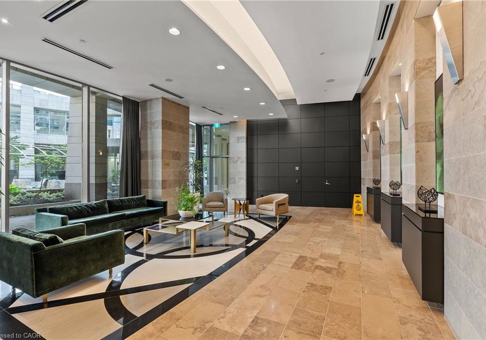 2181-yonge-street-toronto-ontario-40851175