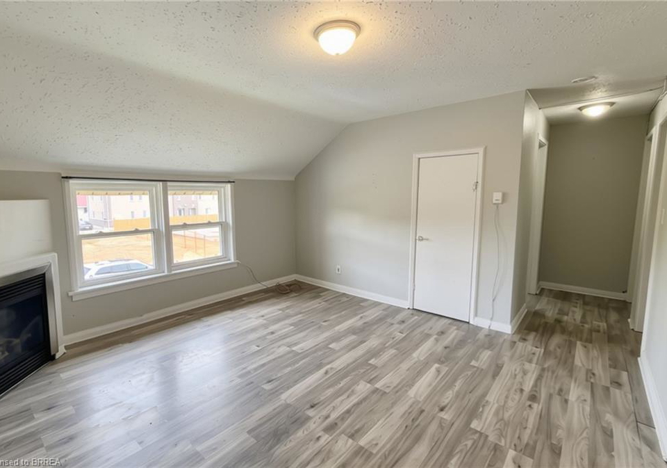 301-campbell-street-brantford-ontario-40851182