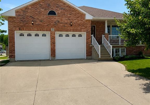 7-spitfire-drive-mount-hope-ontario-40851225