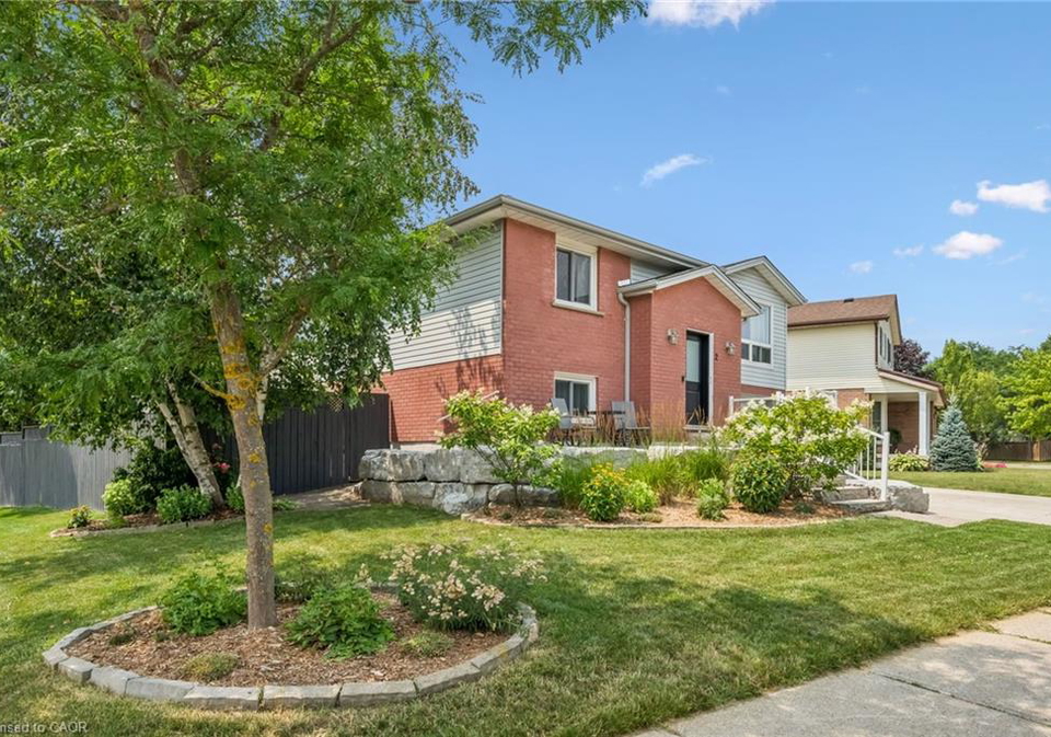 2-newbury-drive-kitchener-ontario-40851227