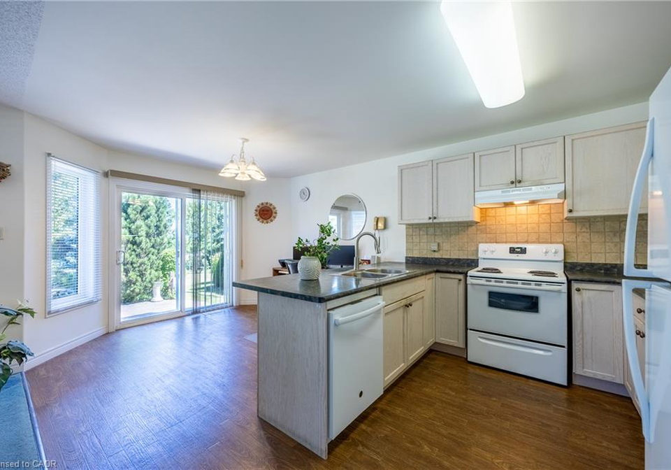 74-balsam-trail-port-rowan-ontario-40851238