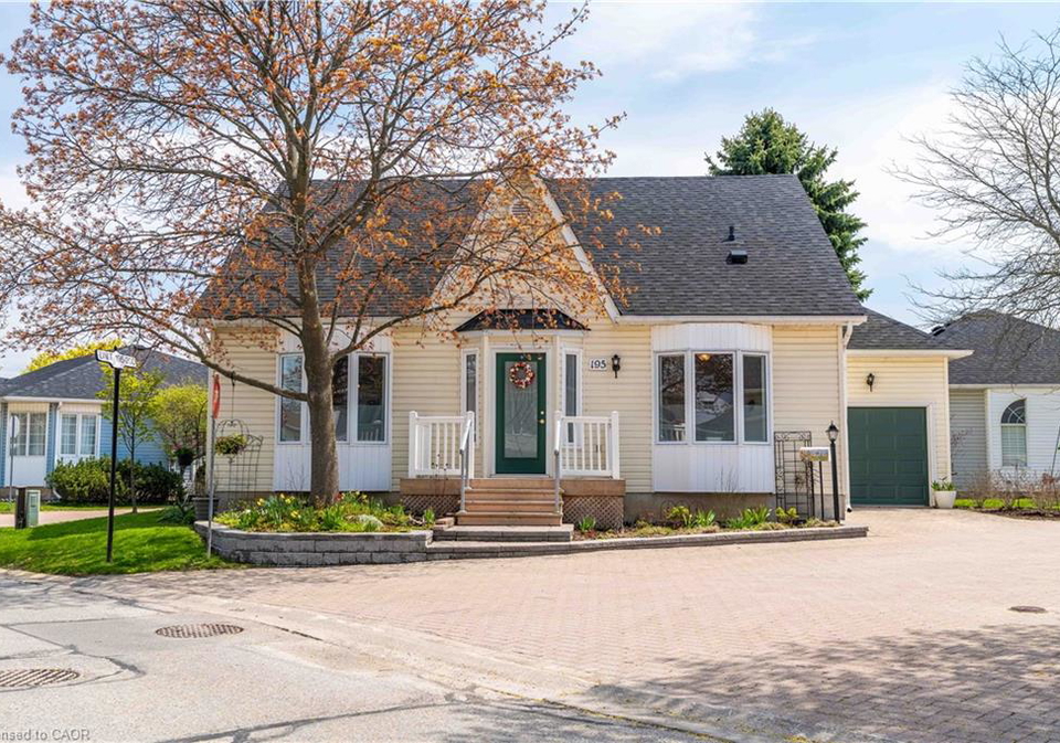 195-silverbirch-boulevard-glanbrook-ontario-40851248