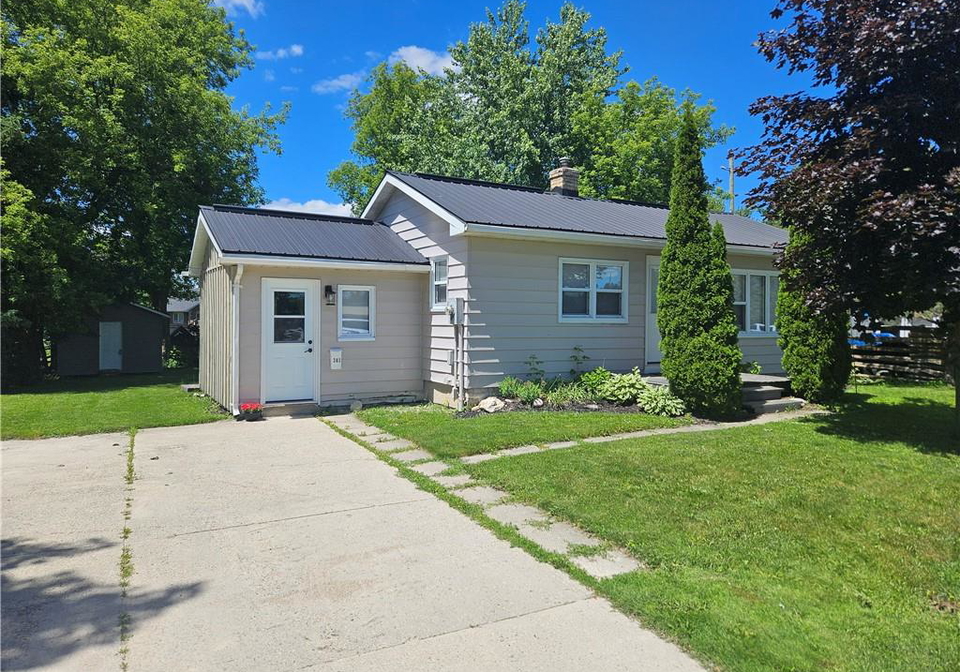 383-wellington-street-e-mount-forest-ontario-40851259