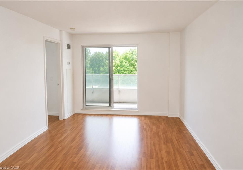 60-town-centre-toronto-ontario-40851275
