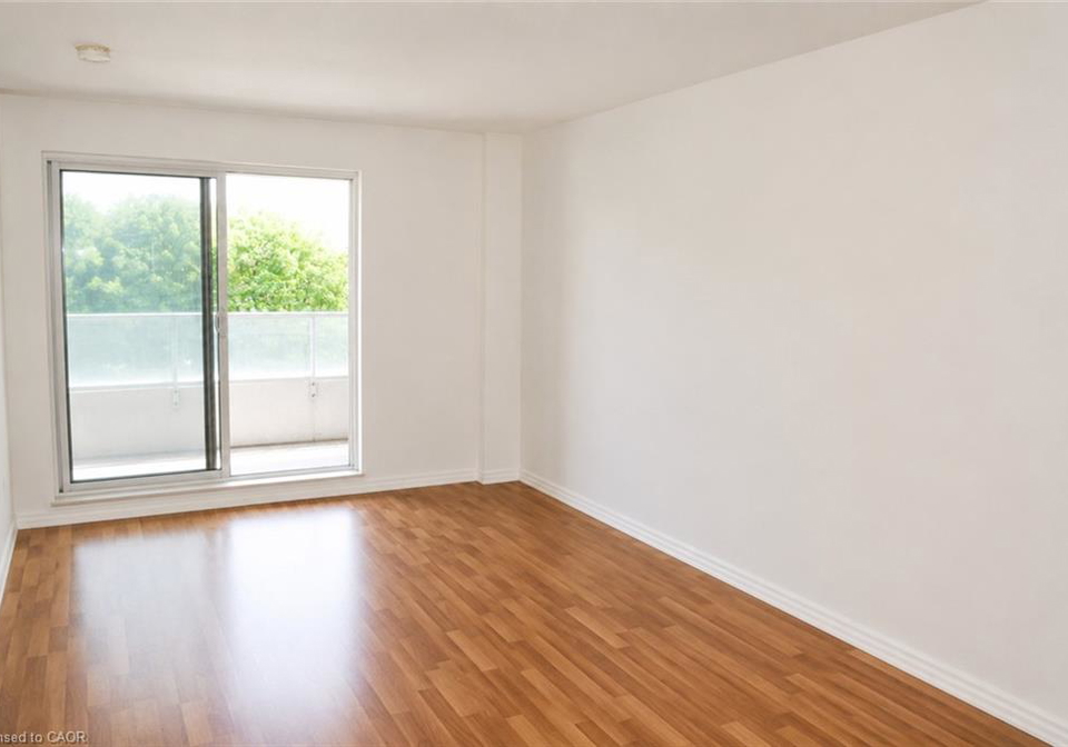 60-town-centre-toronto-ontario-40851275