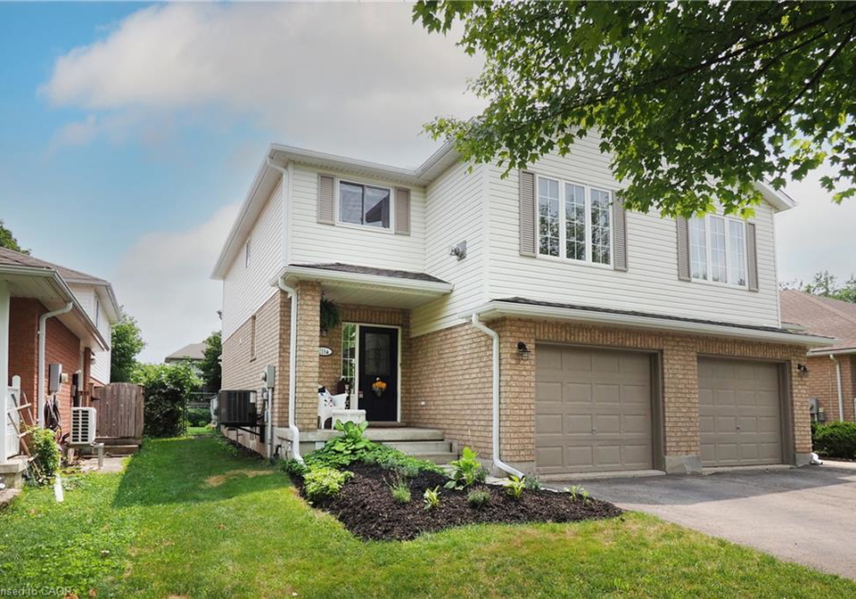 218-inverhuron-crescent-waterloo-ontario-40851312