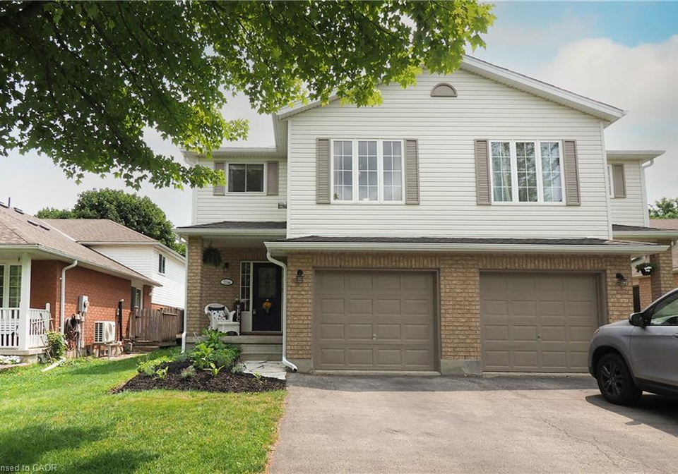 218-inverhuron-crescent-waterloo-ontario-40851312