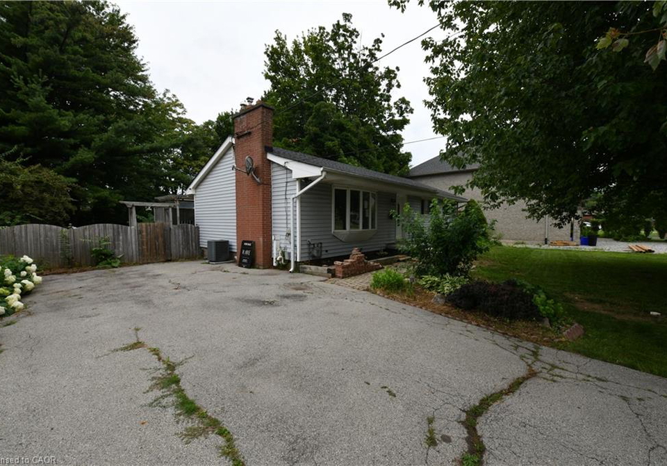 15-miller-drive-ancaster-ontario-40851335