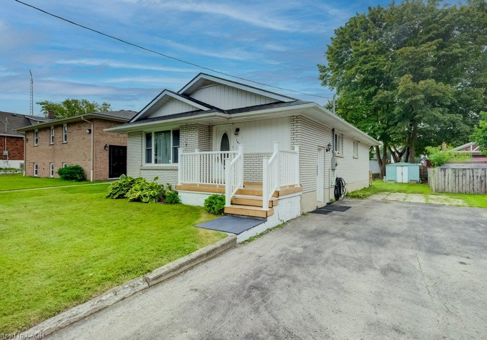 140-queen-street-e-mount-forest-ontario-40851343
