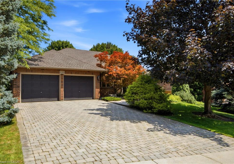 1090-crofton-way-burlington-ontario-40851344