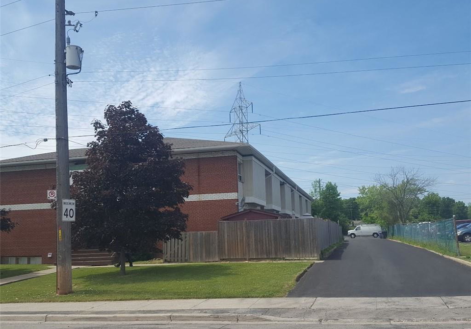 2251-mountainside-drive-burlington-ontario-40851361