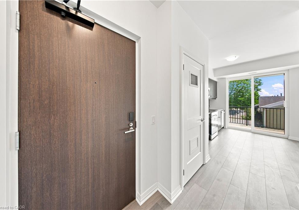 101-golden-eagle-road-waterloo-ontario-40851372