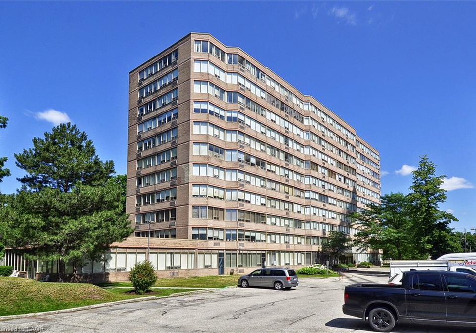 3227-king-street-e-kitchener-ontario-40851388