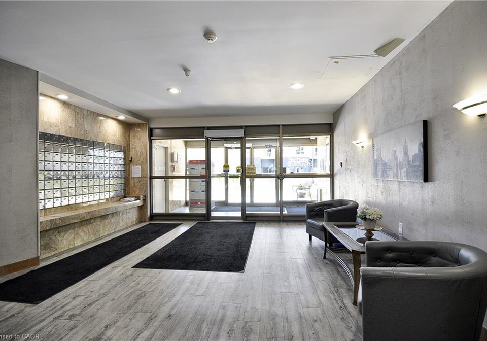 3227-king-street-e-kitchener-ontario-40851388