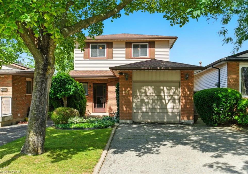 39-megna-court-hamilton-ontario-40851397